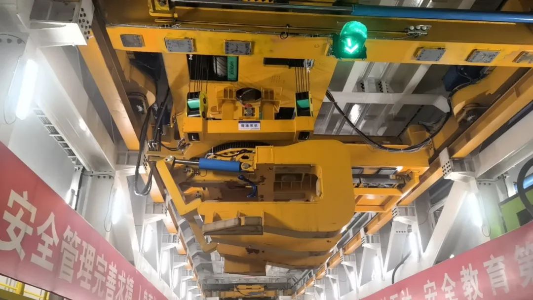 匠心制造 UED官网UNI800助力大国重器钢铁“穿山甲” 匠心制造 UED官网UNI800助力大国重器钢铁“穿山甲”