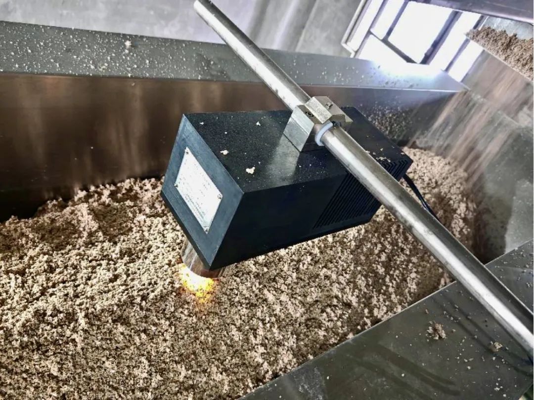 UED官网IM2000型红外水分仪|助力酿酒业酒曲水分在线检测及控制 UED官网IM2000型红外水分仪|助力酿酒业酒曲水分在线检测及控制