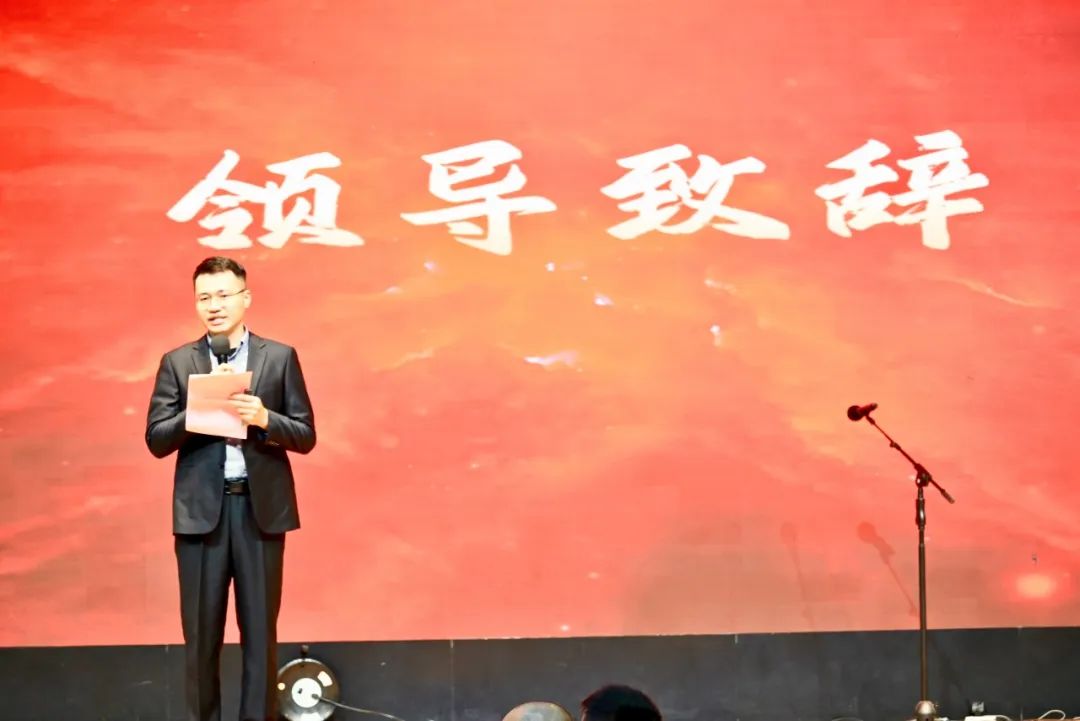 筑梦启程|珠海UED官网2025迎新晚会暨2024年度表彰大会 筑梦启程|珠海UED官网2025迎新晚会暨2024年度表彰大会